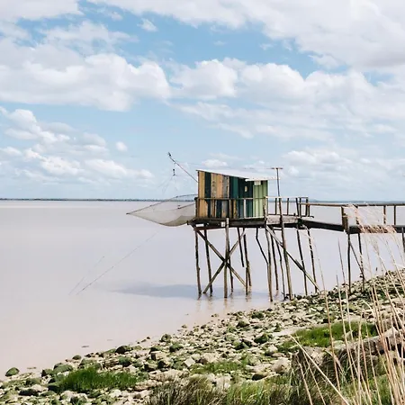 Real * Saint-Seurin-de-Cadourne